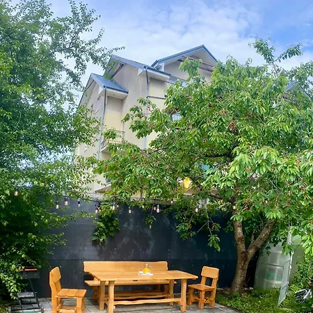 Apartament Malicia Family *